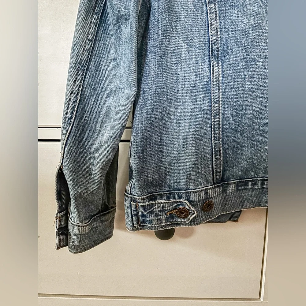 Women’s Lucky Brand jean jacket - Picture 6 of 12